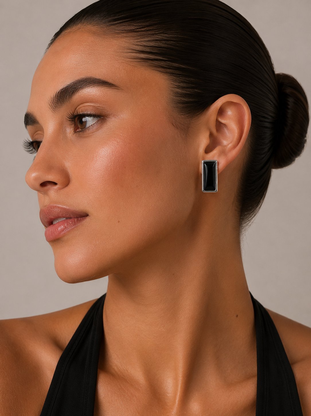 Bo Earrings Small Yellow Gold Onyx